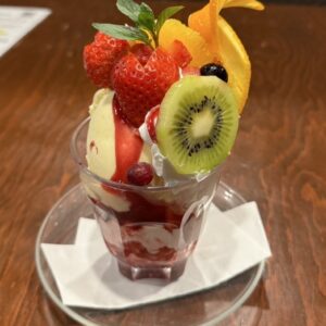 フルーツパフェ