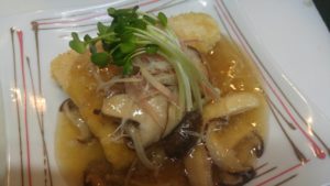 白身魚揚げ出し～きのこみぞれ餡～